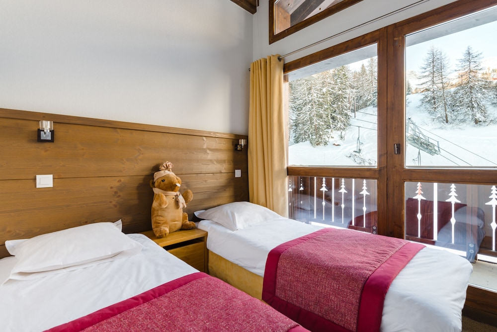 Résidence Lagrange Vacances Les Chalets Edelweiss view 3