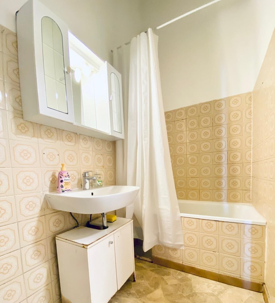 Affordable 3BR Apartment Top Location