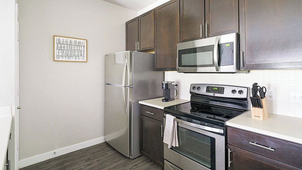 Landing Apartments - Grand Harbor
