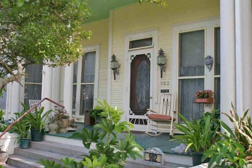 Angel Rose Bed & Breakfast