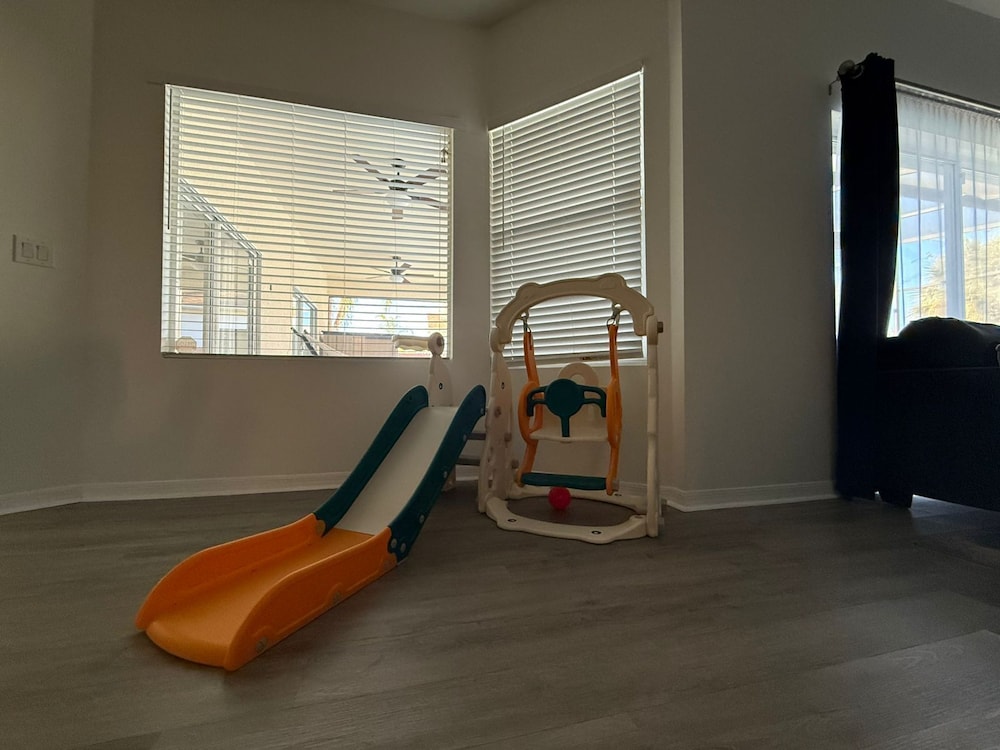 Pool •Spa •Game Rm •10 min Disney-Fun Disney Oasis