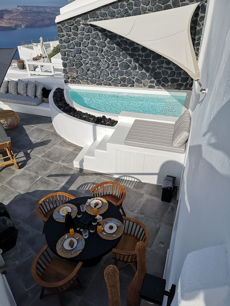 Olea Cave House