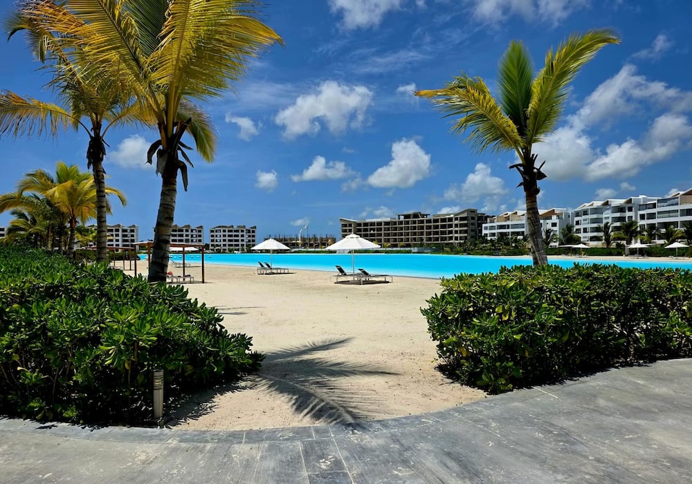Oasis Turquesa Punta Cana Crystal Lagoon