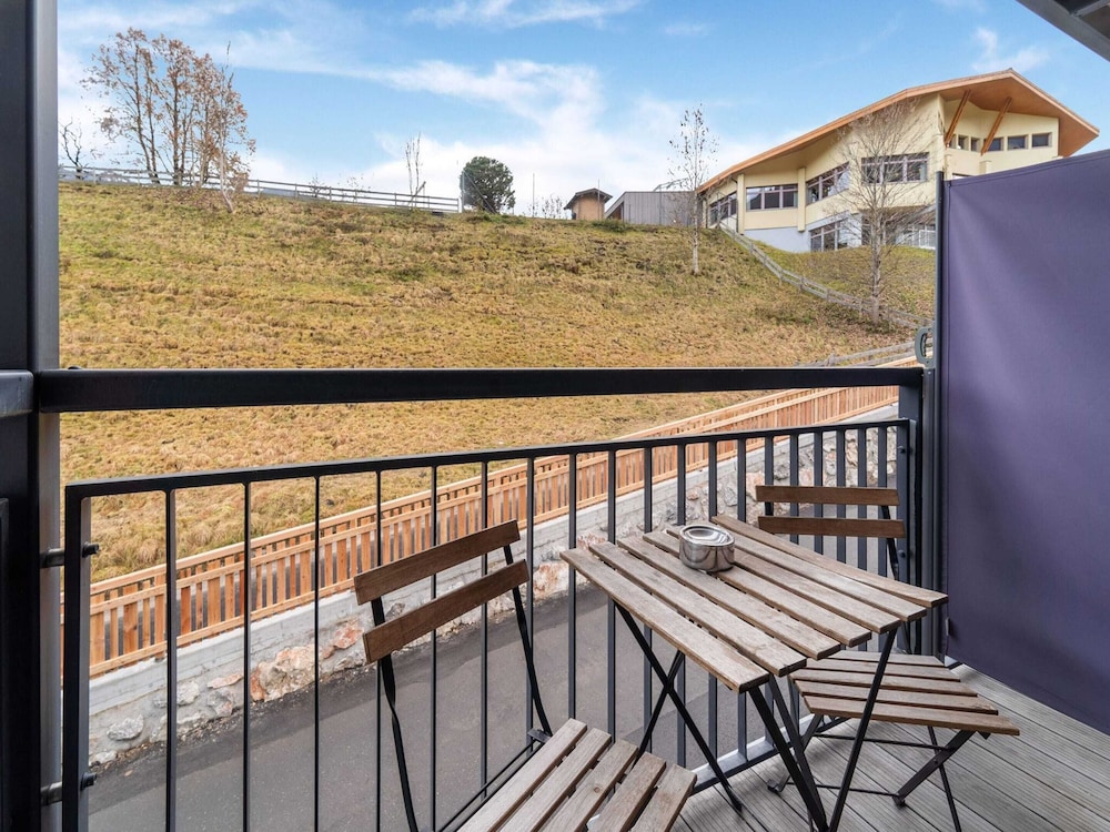 Large Apartment in Sankt Georgen With Balcony