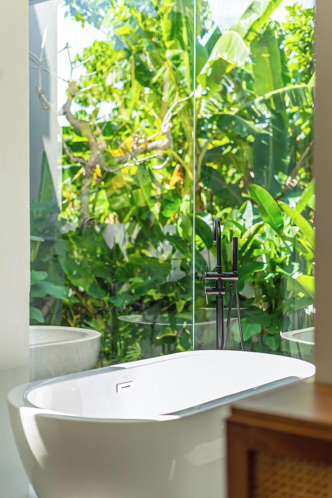 Villa Bedawang - 4BR Villa Seminyak