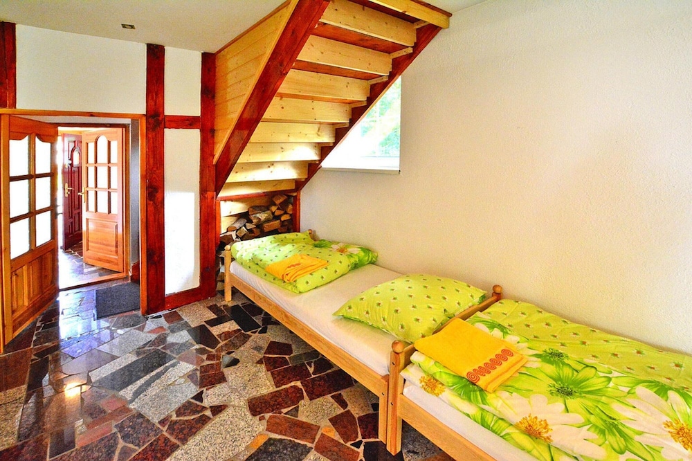 Holiday House With Large Garden, Noskowo