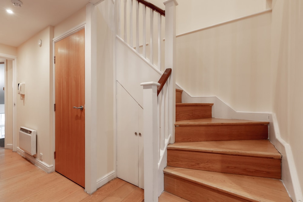 Comfy Apartments in Queensway
