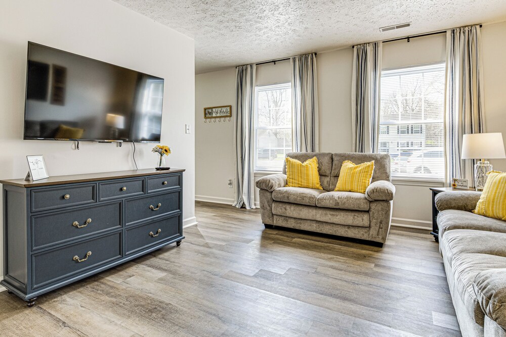 9 Mi to Dtwn Indianapolis: Family-friendly Home!