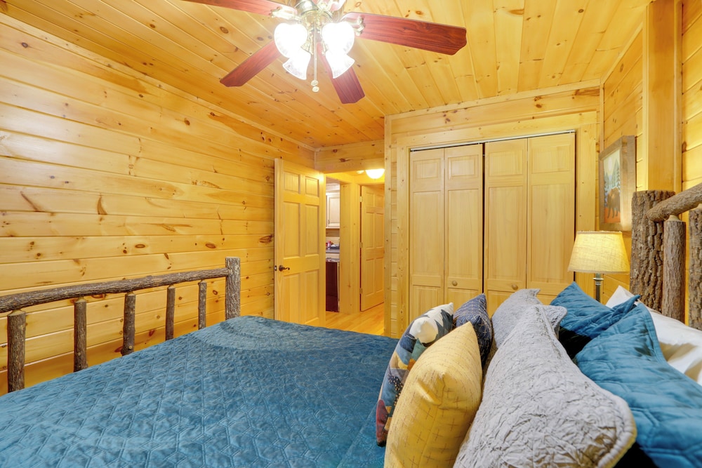 Blue Ridge Log Cabin w/ Hot Tub & Game Room! view 4