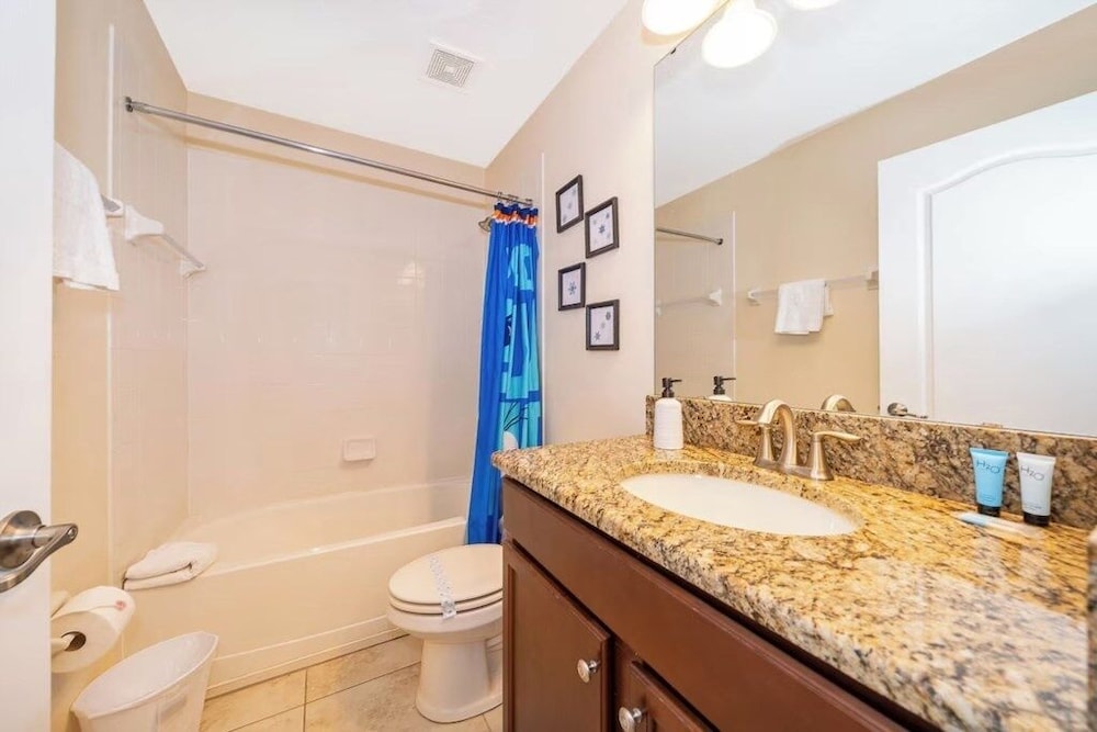 Florida Dreaming 6 Bedroom Home