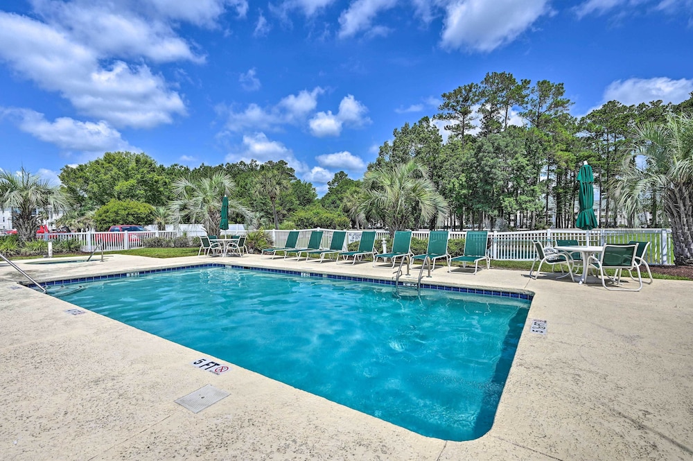 5 Mi to Myrtle Beach Hot Spots: Condo w/ Perks!