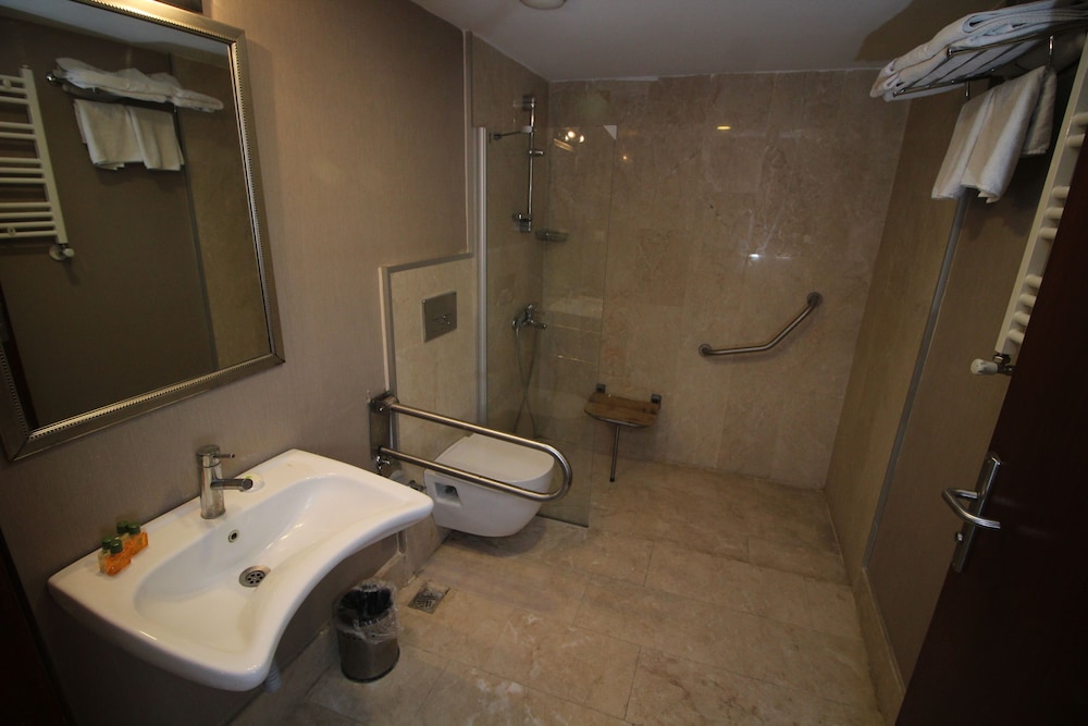 Vali Erdogan Konuk Evi Hitit Otel - Image 11