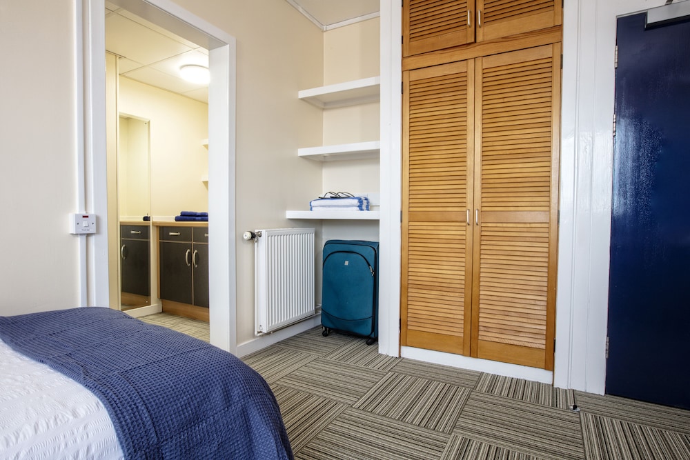 Belmont Apartments and Rooms view 2