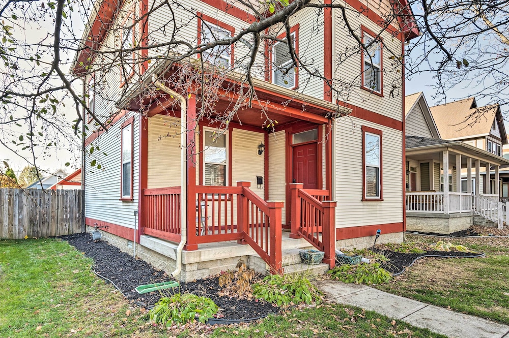 Cozy Indianapolis Home w/ Private Hot Tub!
