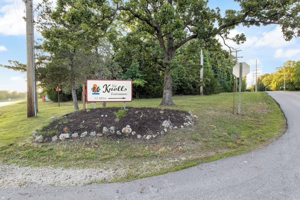 Stunning Lake Views, Pools, Wildlife, Pet-friendly