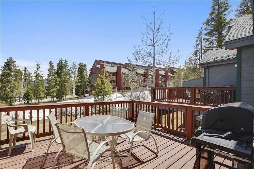 Pines 101 Ski in out 4 BR Town House