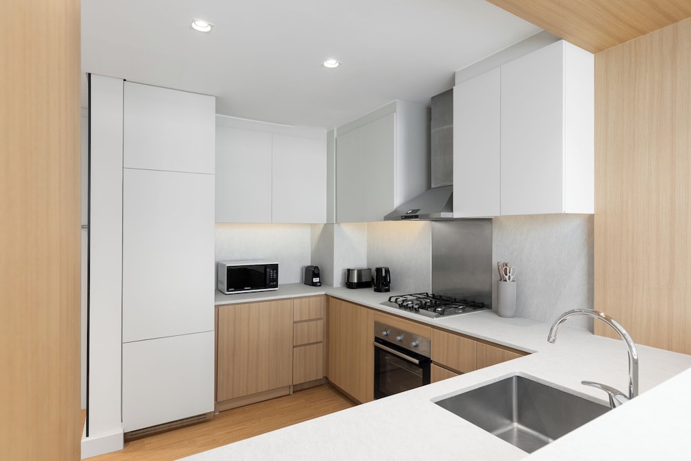 Maison Privee - Chic Downtown Living w/ Dubai Cityscape Views