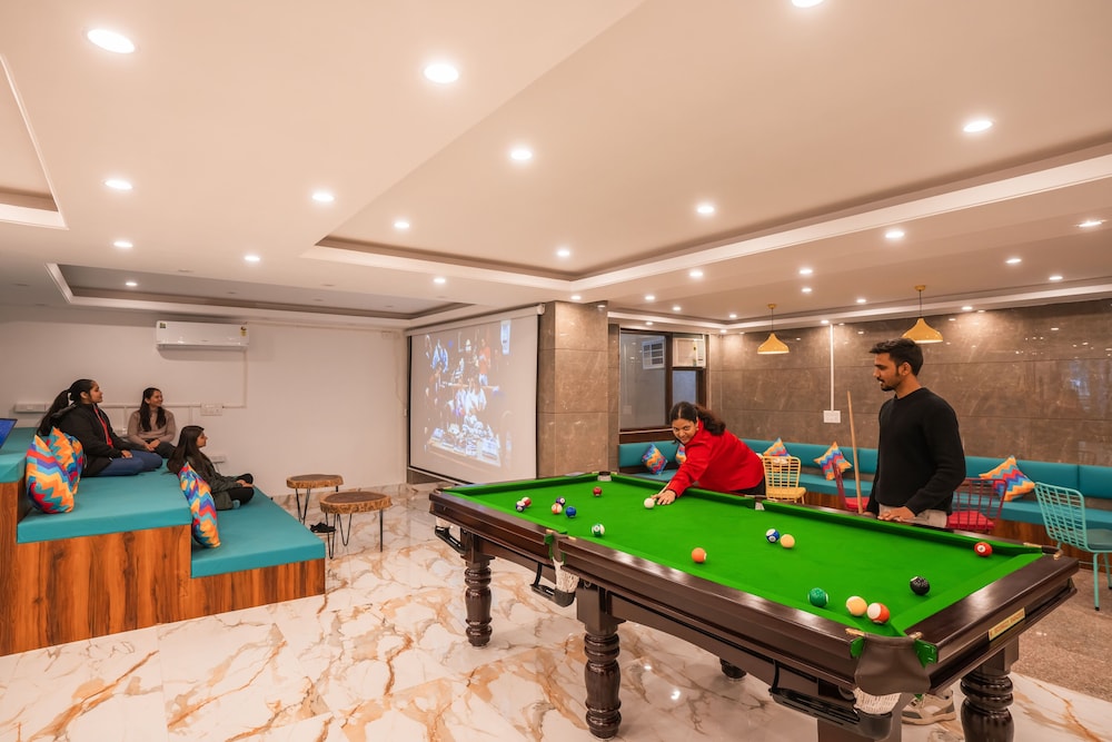 goSTOPS PLUS Gurugram, Baani Square