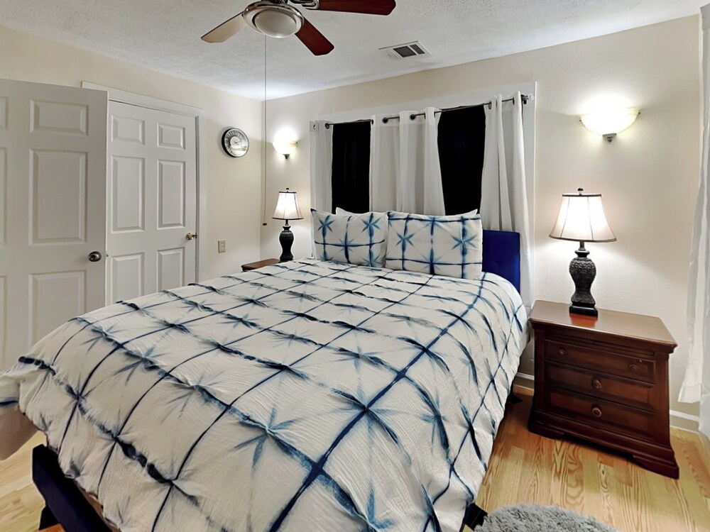Sugar Shack Bungalow by Ryson Vacation Rentals