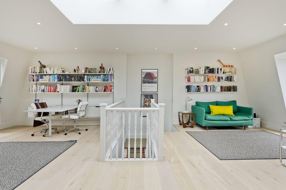 Gorgeous Stylish Interior Designed 5 Bed Home in Holland Park - Superb Location