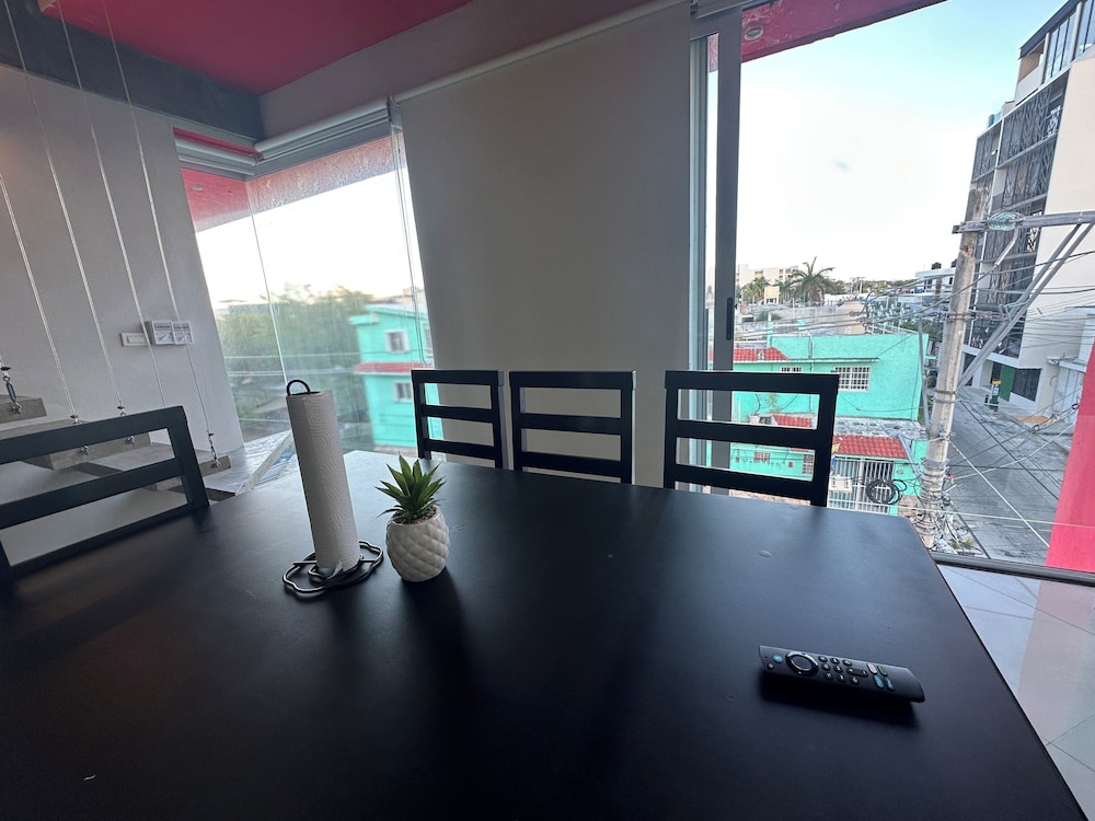 2BR Penthouse with Rooftop Pool