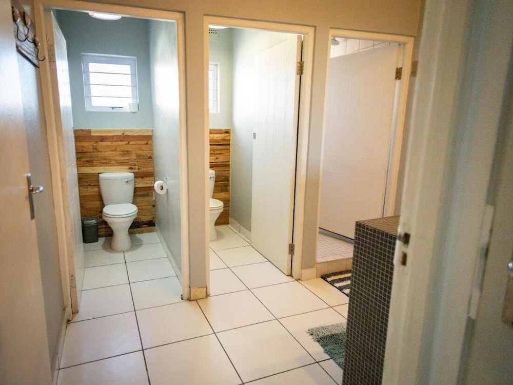 Four Seasons Struisbaai