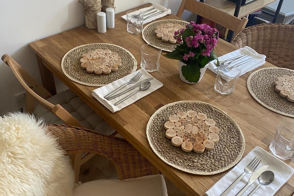 Longsands Hideaway - Sleeps 4