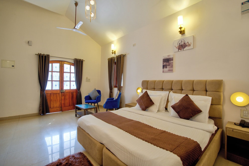 CLOSE2C BY THE ARKS VILLA