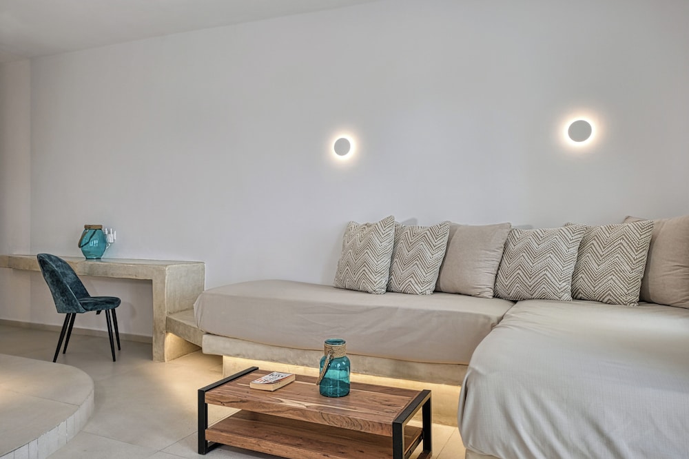 Aloft Suites Mykonos Island
