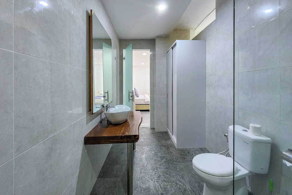 Emilia Apartment Seminyak by Nagisa Bali