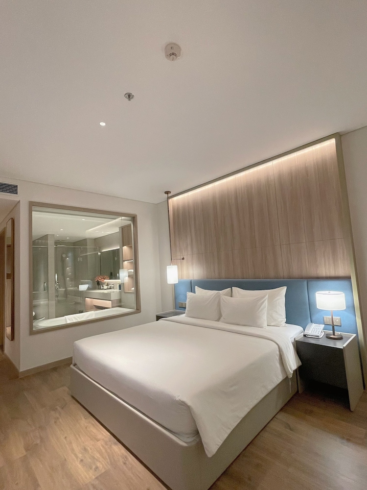 Sea view Àlacarte Ha Long Bay Apartment