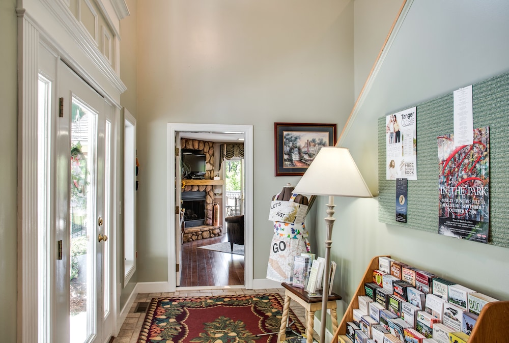Boxwood Lodge