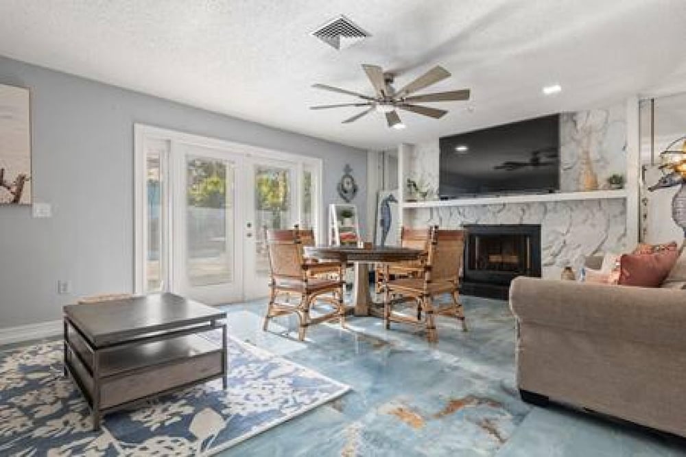 Serenity Haven Luxe Pet Friendly 5BR With Pool view 4