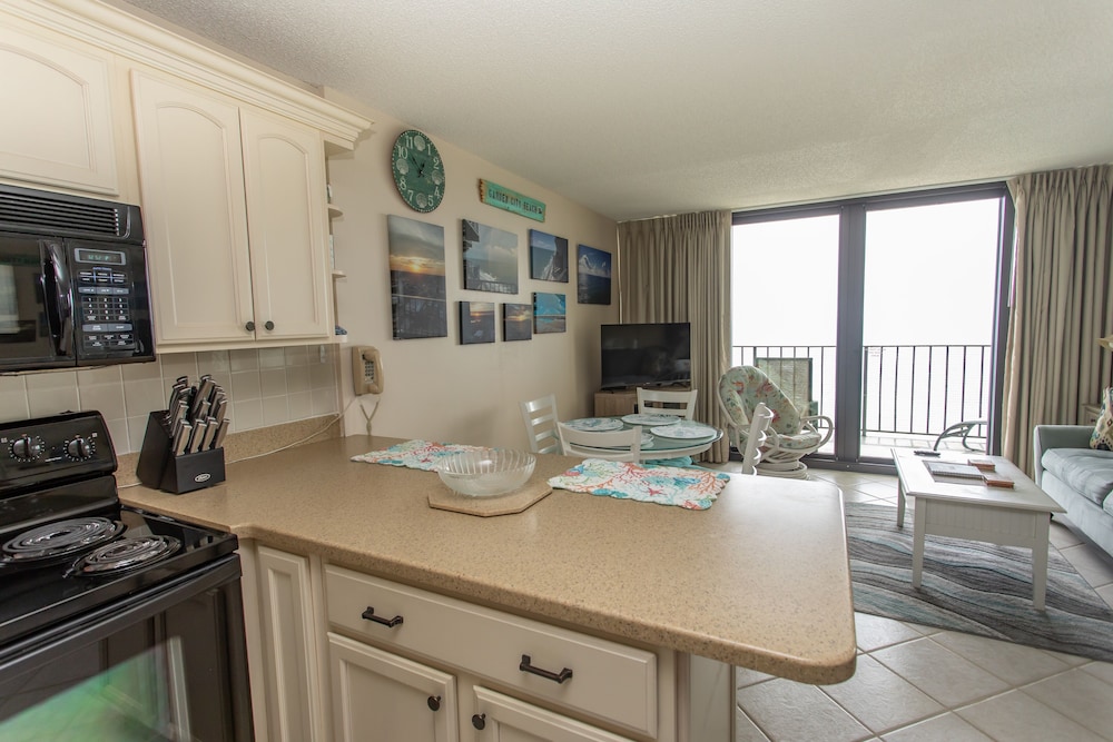 Royal Garden Resort 1506 2 Bedroom Condo by RedAwning view 3