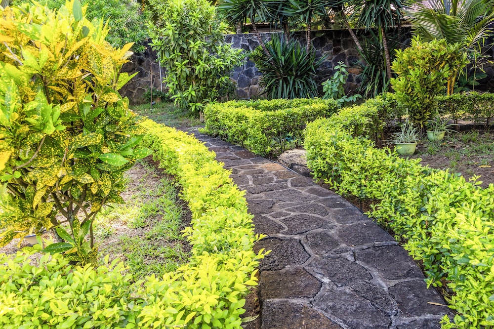 Laurels Villas