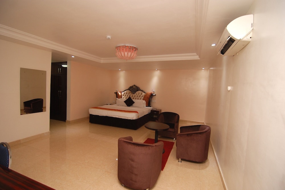 Starview Palace Hotel
