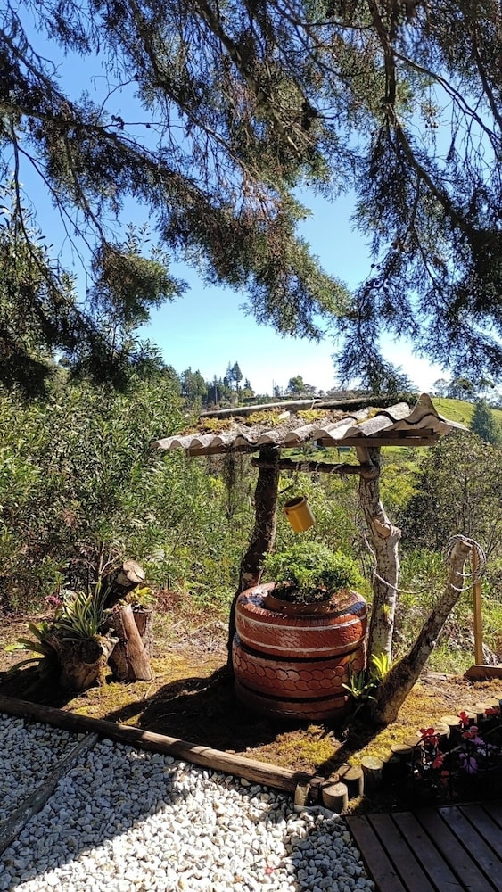 Lakeside Glamping With View, Fire Pit & Hammock