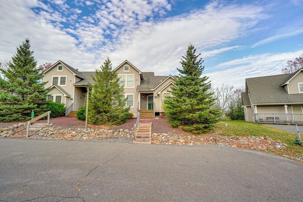 Spacious Modern Home ~ 1 Mi to Camelback Mountain!