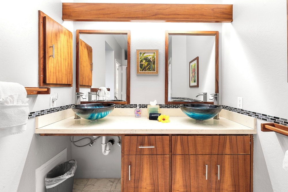 Oceanfront Kanaloa Condo - Pools, Hot Tubs & Sunset Views- Vrkcv