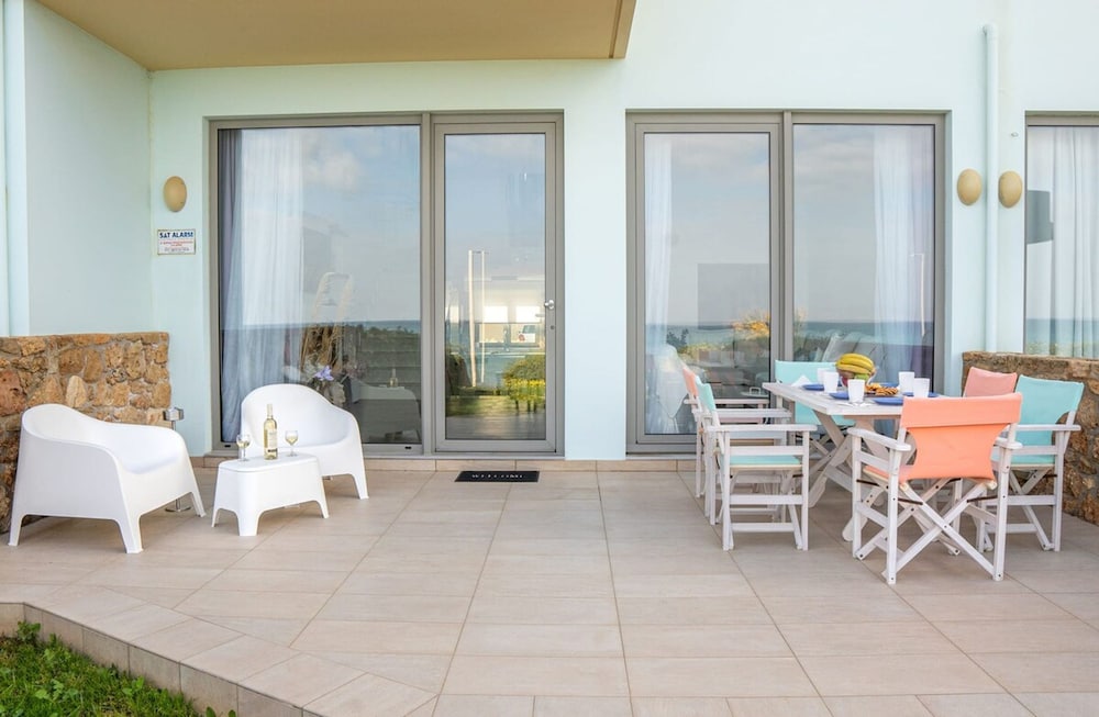 Pink Rose Beachfront Villa