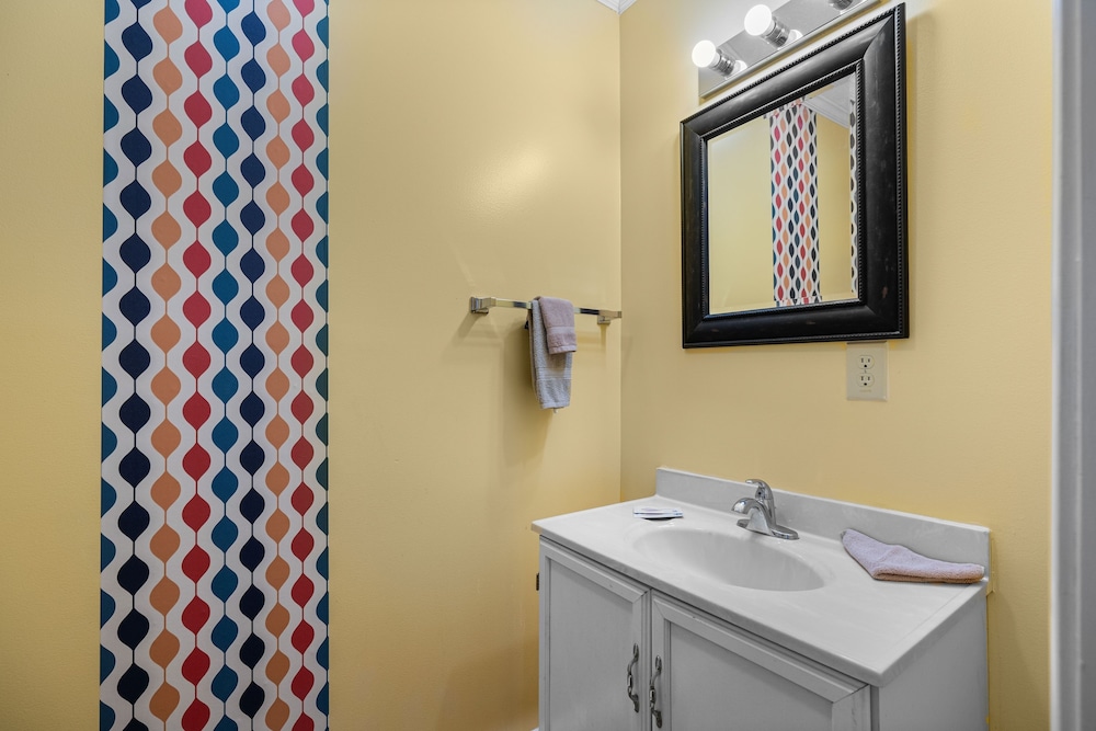 Cosby Mountain Lodge 4 Bedroom Home