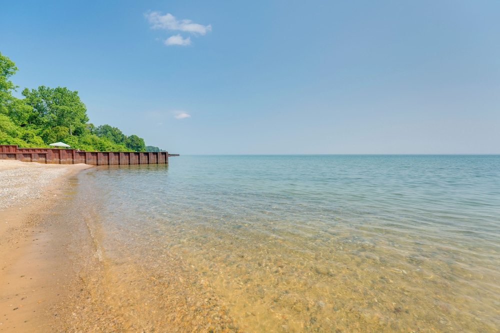 2 Blocks to Beaches: Peaceful Retreat in Lexington