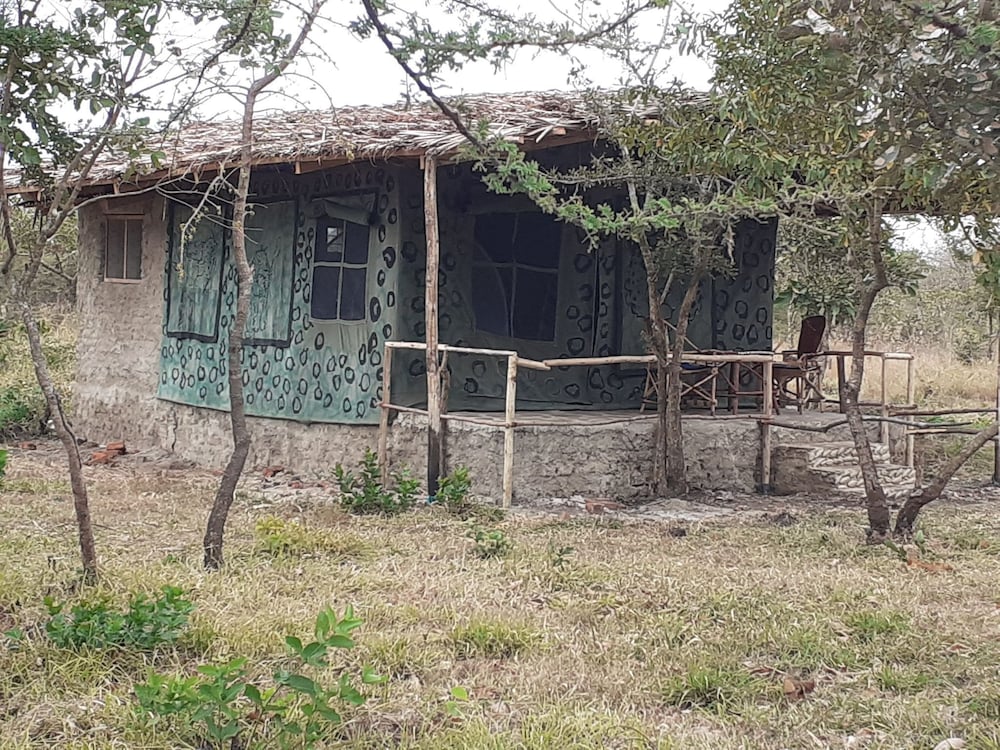 Mikumi Faru Luxury Tented Campsite view 5