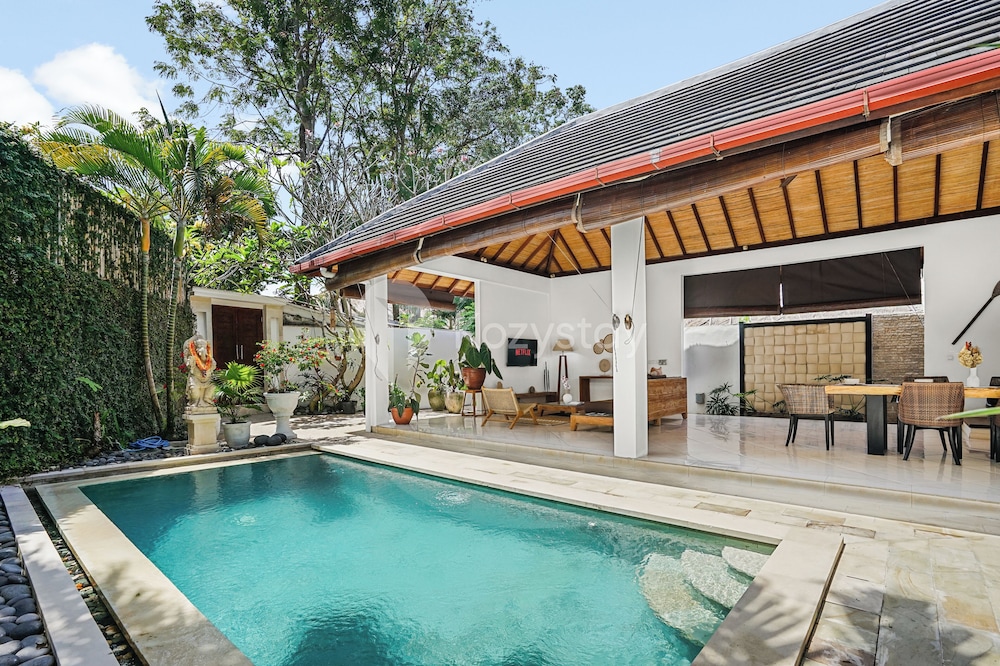 Jaya Villa by Kozystay - Canggu