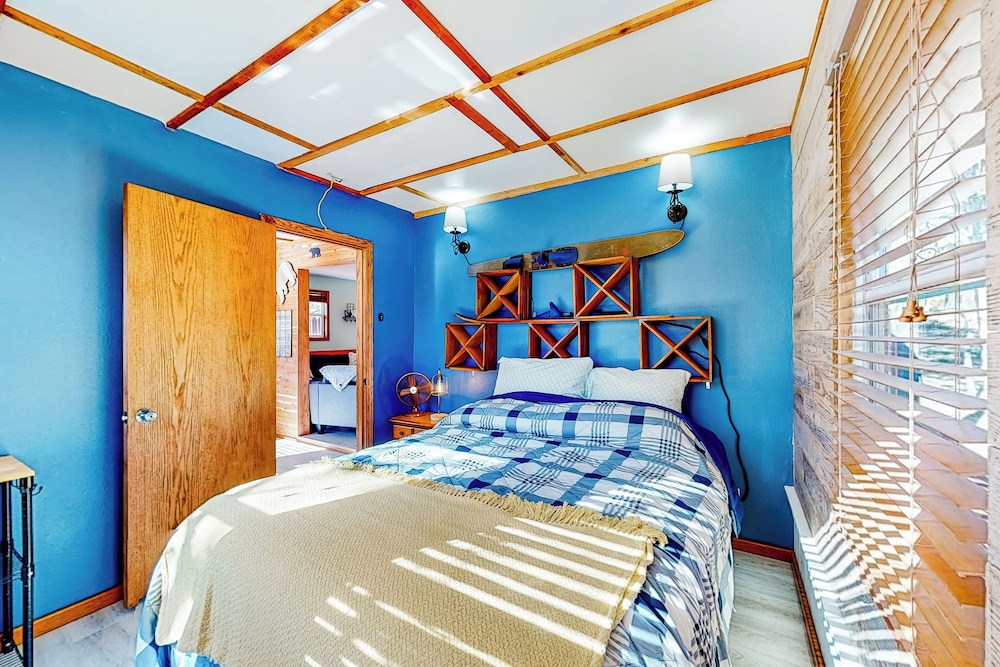 Relax at 'the Cove' Waterfront Getaway