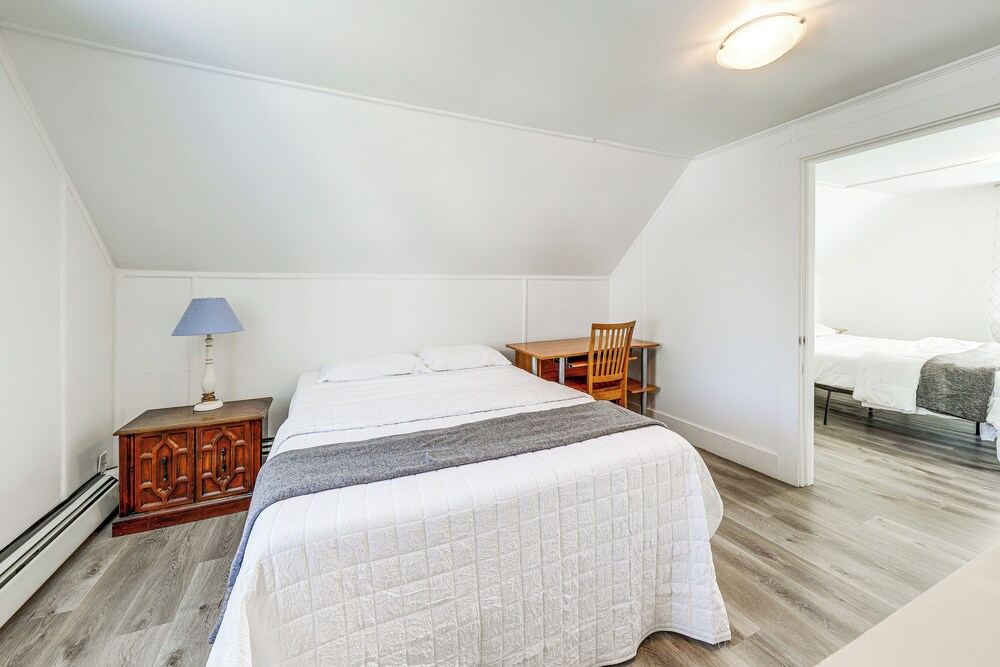 Walk to Pier & Ocean: Apt in Old Orchard Beach!