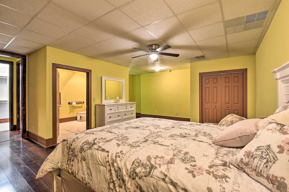 Inviting Bottom-floor Apt at Owls Nest w/ Views! view 4