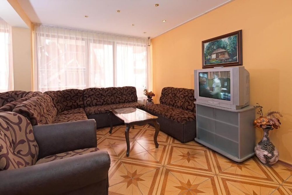 Kris Hotel