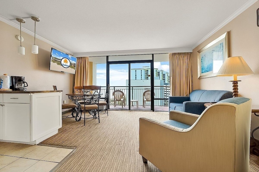 Caravelle 706 1 Bedroom Condo