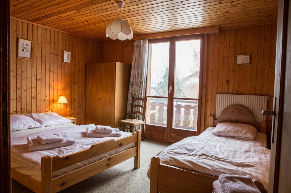Rosaline - Large and Cosy Swiss Chalet With Beautiful Views